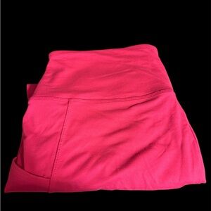 ZENANA  Women’s 3X Leggings with pockets.
NWOT. Color is Hot Pink. Never worn.